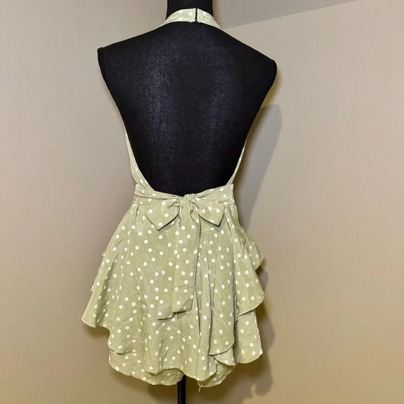 NWOT Pretty Little Thing Sage Green Polka Dot Halter-neck Romper women’s size 12 - Picture 3 of 7